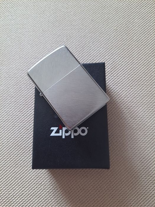 Bricheta Zippo Herringbone Sweep - noua