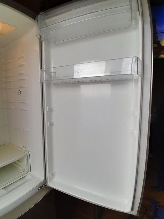 Холодильник сотилади. Холодильник сотилади холодильник сотилади