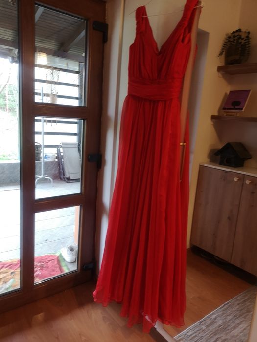 Rochie superba lunga roșie