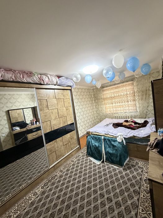 Olmaliqda 3xonali kvartira sotiladi!