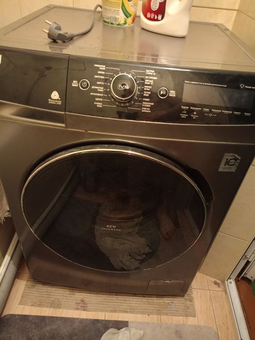 Продаётся стиральная машинка автомат Artel.8 кг в хорошем состоянии .