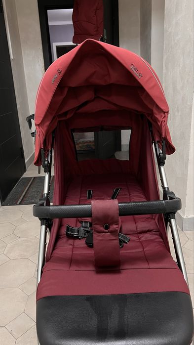 Всесезонная прогулочная коляска