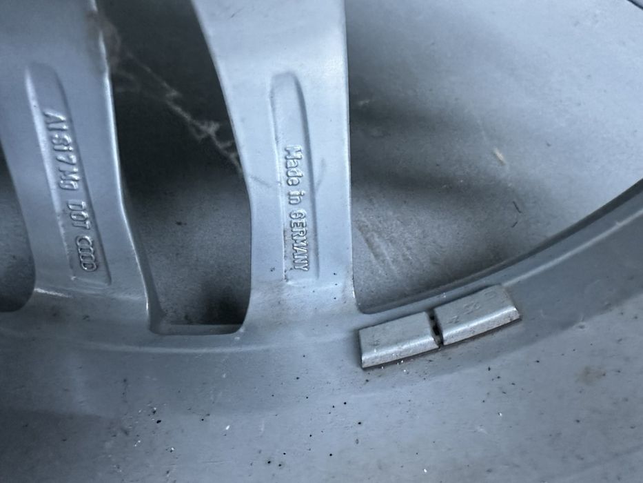 Джанти със гуми Audi A8 4H 265/40/20