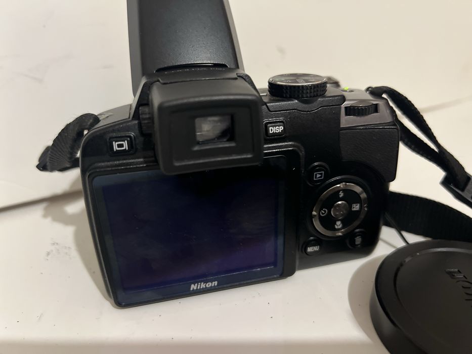 Фотоапарат Nikon Coolpix P80