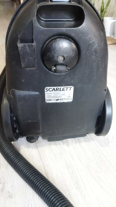 Пылесос Scarlett 1600 watt