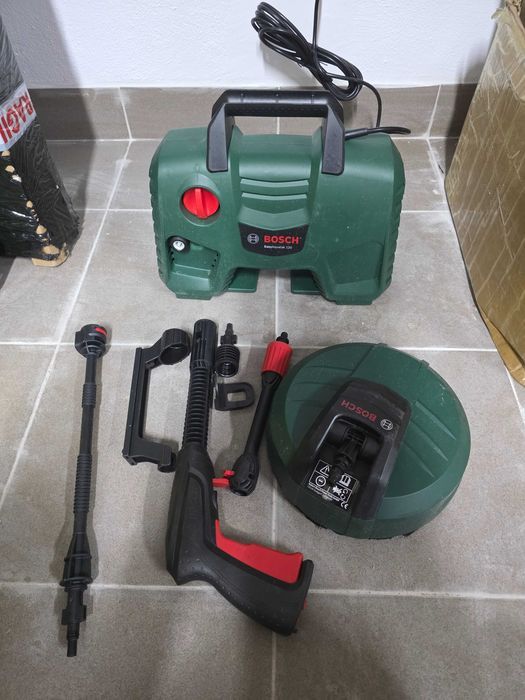 Masina de curatat cu inalta presiune Bosch EasyAquatak 120