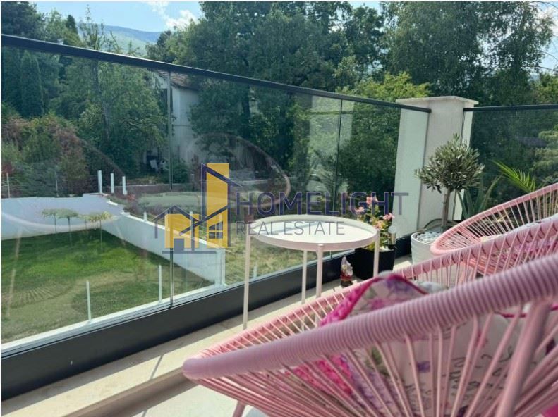 Тристаен апартамент в кв. Драгалевци