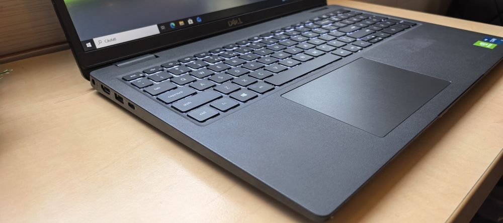 Laptop Dell Latitude 3520_i5 1135G7_16GB DDR4_NVidia 2GB MX350_512 SSD