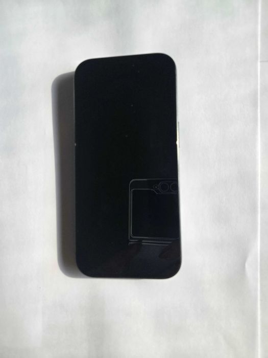 Продавам  iphone 16 pro – 256 GB