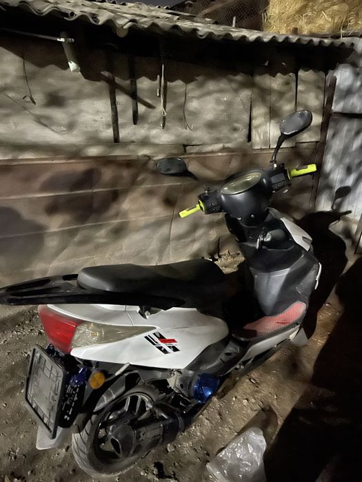 Скутер м8 2 покаления ….