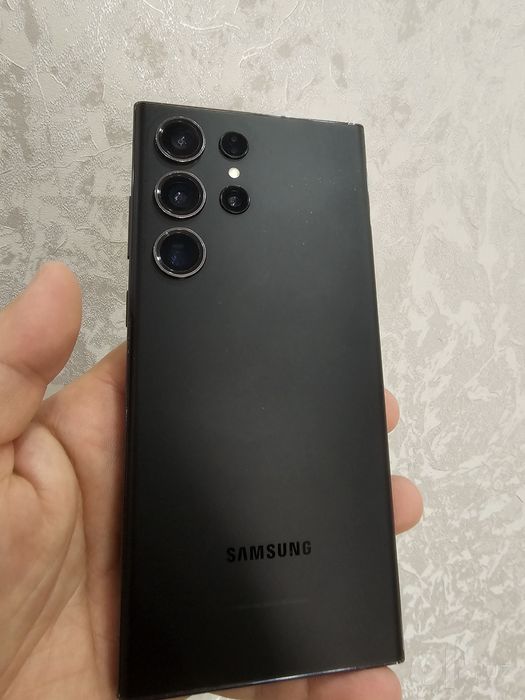 Samung s23 Ultra 512 gb idealni holatda