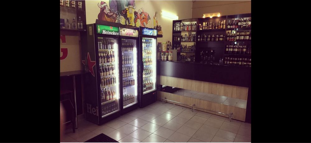 Мебель и вывеска для алкомаркета