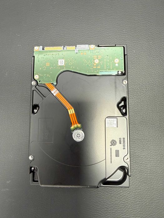 Хард диск Seagate Exos X18 18TB 7200 SATA 6Gb/s 3.5" Enterprise Hard Drive - ST18000NM000J