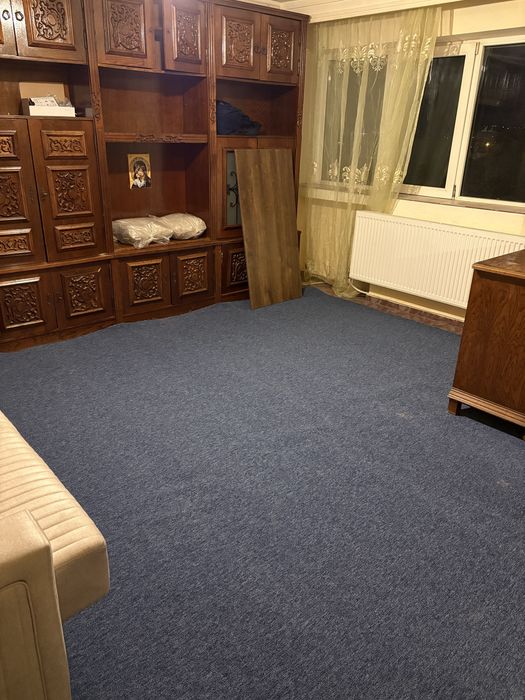 Inchiriez Apartament in blocul M1- Cetate