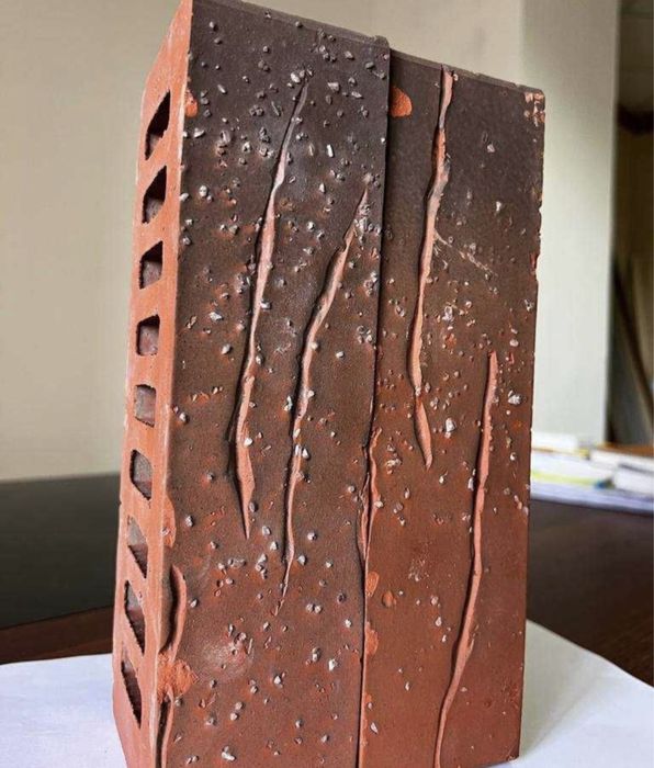 Кирпичи большой ассортимент