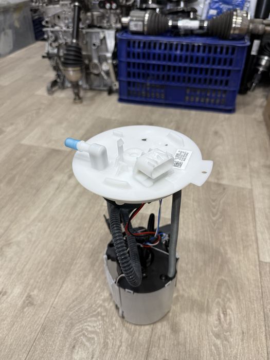 Автозапчаст Каптива Бензо насос ГМ оригинал