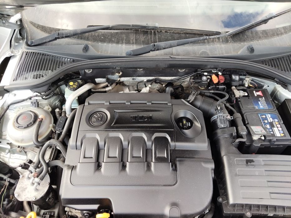 Шкода Октавия комби 1.6 тди 2015 год