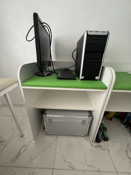 пелинальный столик для мед.учреждении