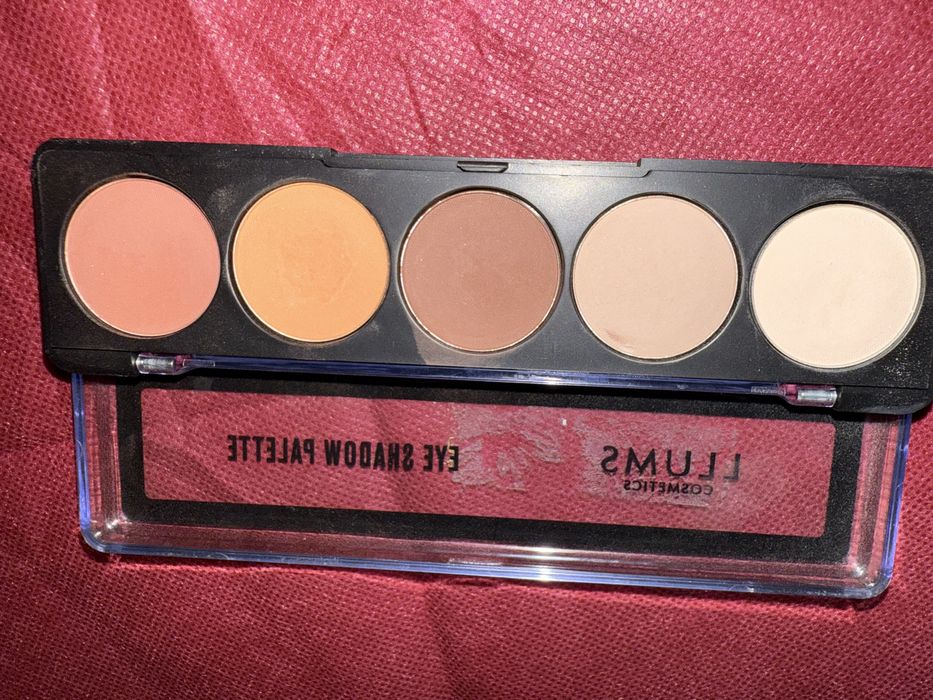 Гримове с първата поръчка подарък лентички за мазна кожа(първа снимка)