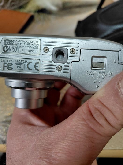 Vind aparat foto-video Nikon coolpix 3200