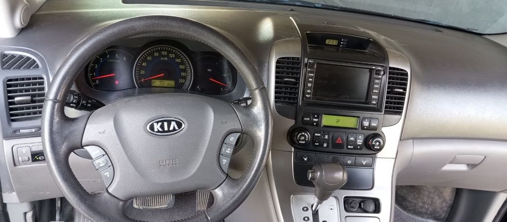 Продам киа карнивал