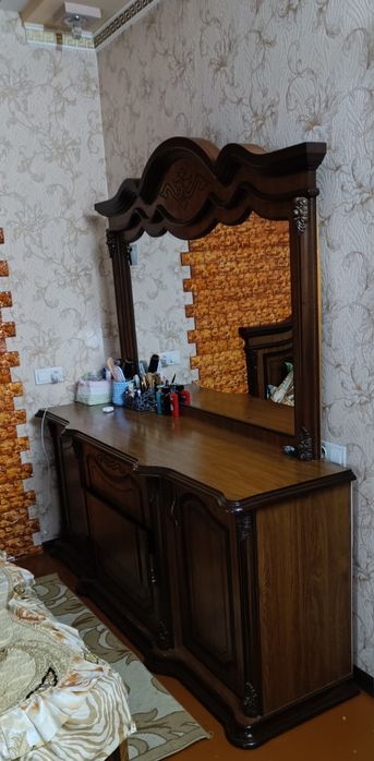 Спальный гарнитур