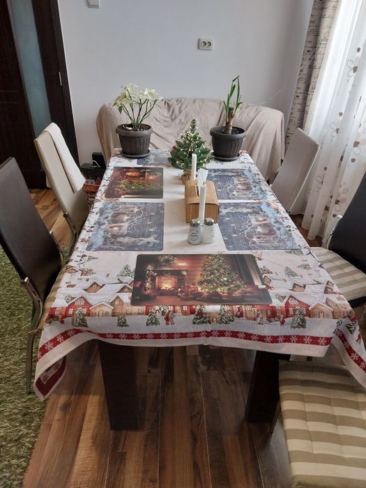 Masa de bucatarie robustă!