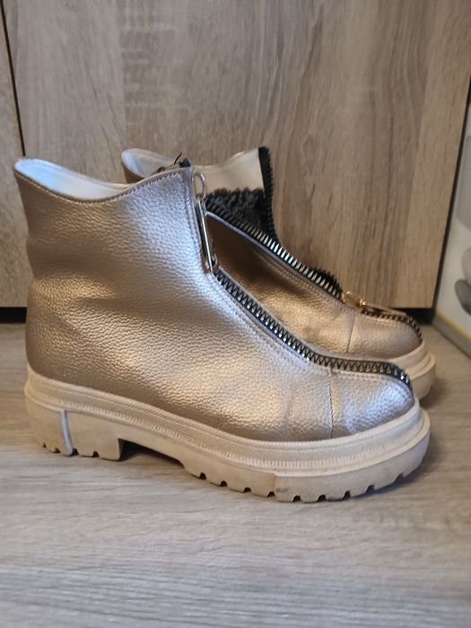 Зимни топли боти