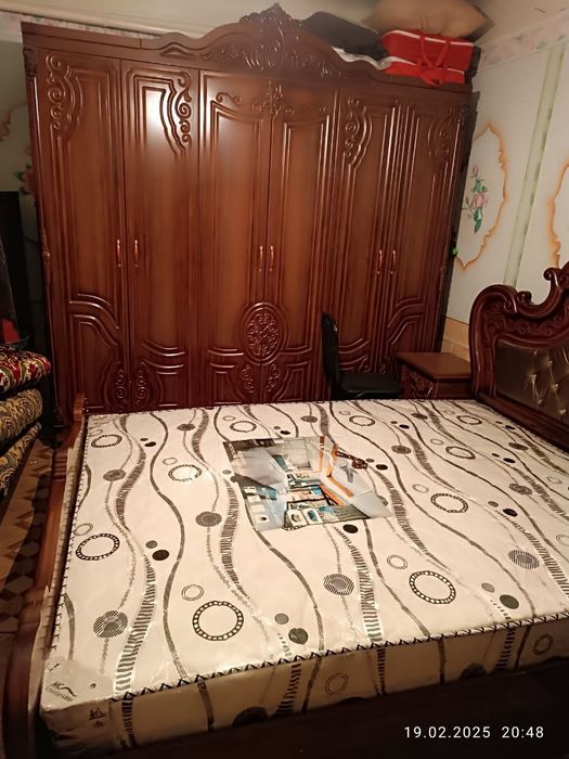 Spalni garnitur. Ikki kishilik yotoq kamplekt