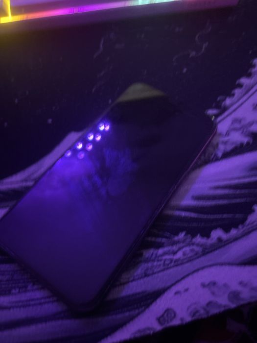 Vand iphone 11 pt piese urgent