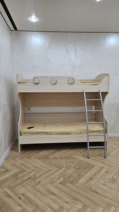 Двухярусная кровать