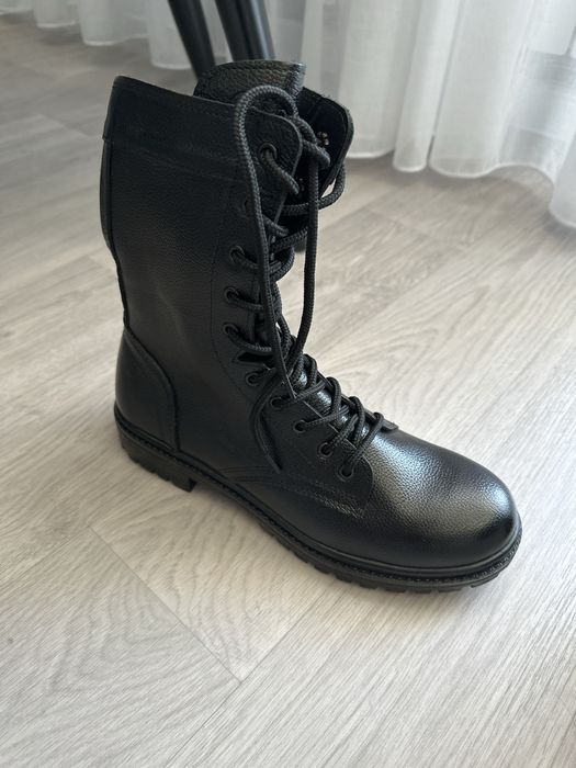 Продам новые берцы