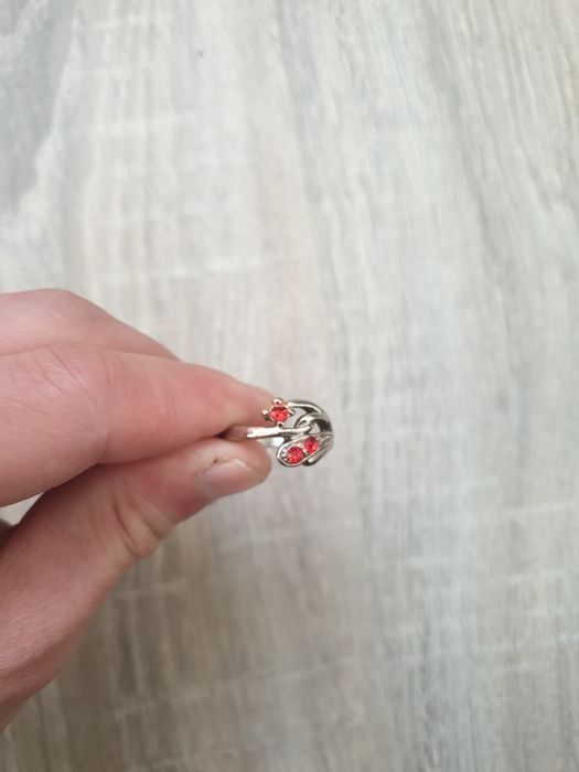 Uzuk kumush 925 +fianit tosh