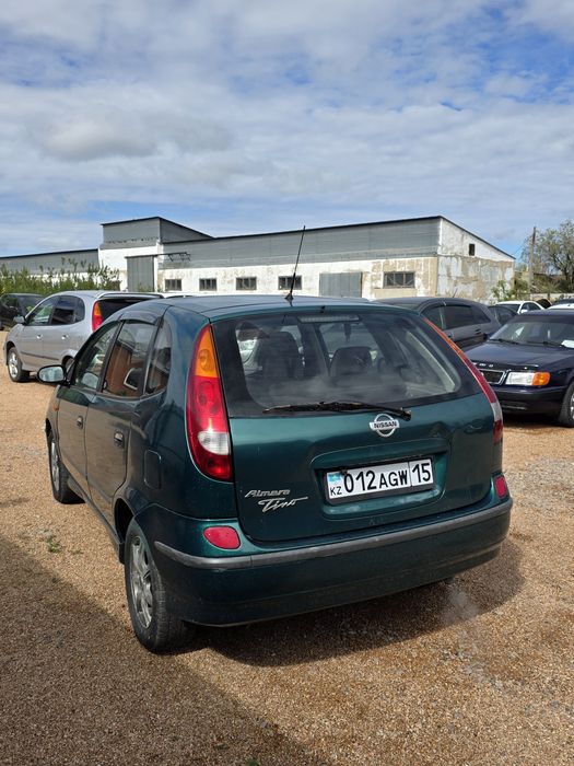 Nissan Almera Tino