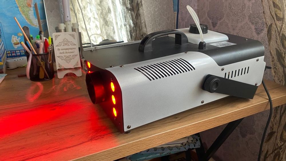 Дым-машина с LED-подстветкой