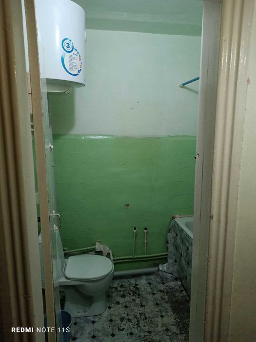 Квартира сотилади 2 хонали (3 хонали килинган)