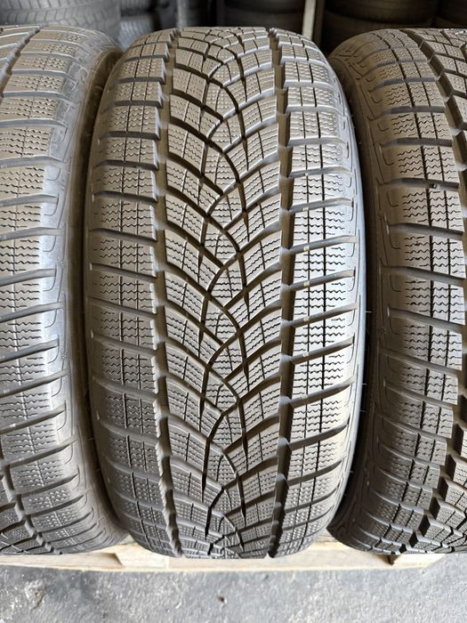 4 anvelope iarna 215/50/19 , GoodYear , 6-8 mm !