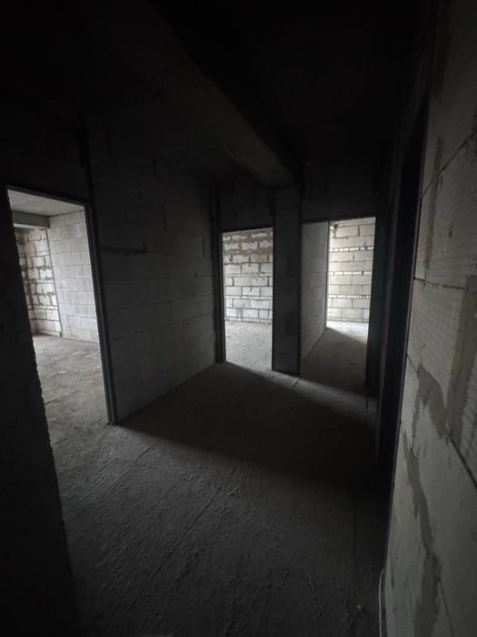 3 хонали каробка квартира сотилади