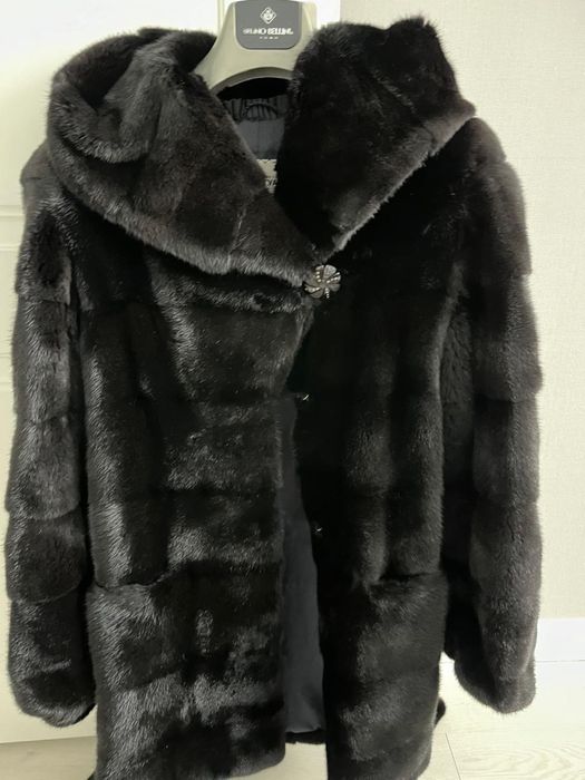 Продам шубу норковую