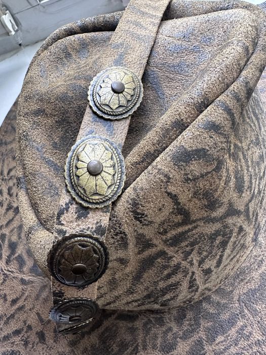 Продам шикарную кожаную шляпу