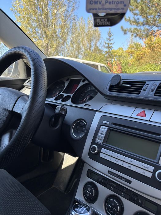 VOLKSWAGEN Passat 0 — imagine 3