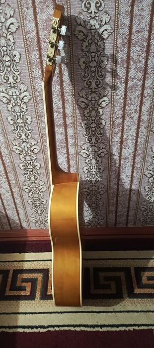 Срочно продаю гитару
