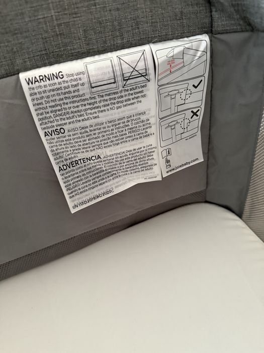 Продам кровать люльку joie