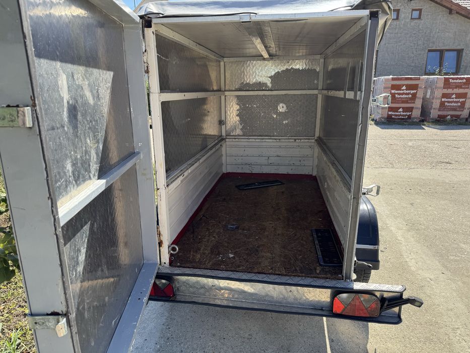 Vand remorca de 750kg