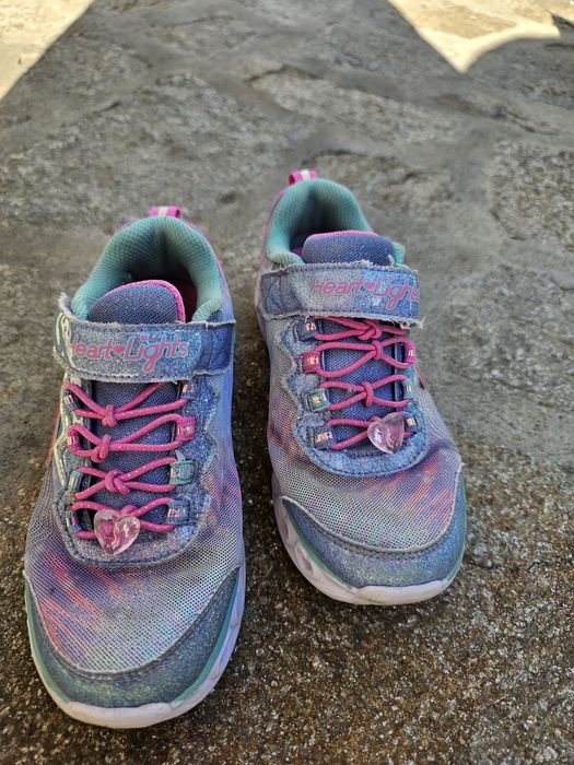 Маратонки Skechers 29 номер НЕ СВЕТЯТ