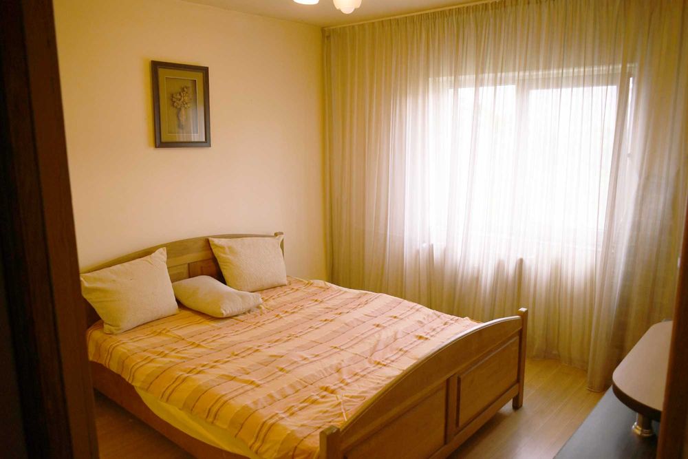 Apartament de vânzare cu 3 camere