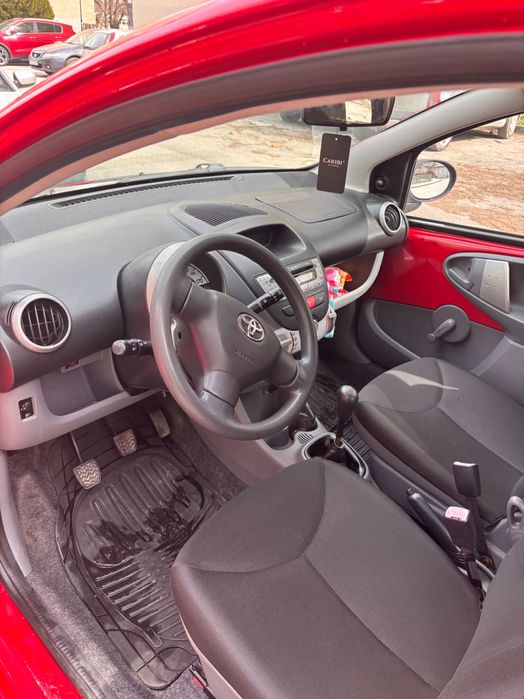 Автомобил Toyota Aygo 1.0