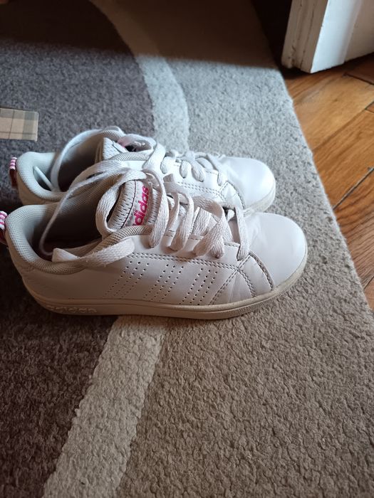 Adidas piele fetite