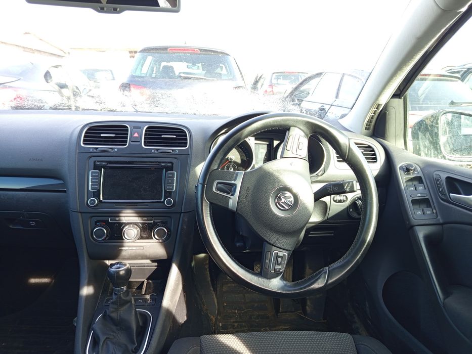 Фолксваген Голф 6 1.6 тди 2011год