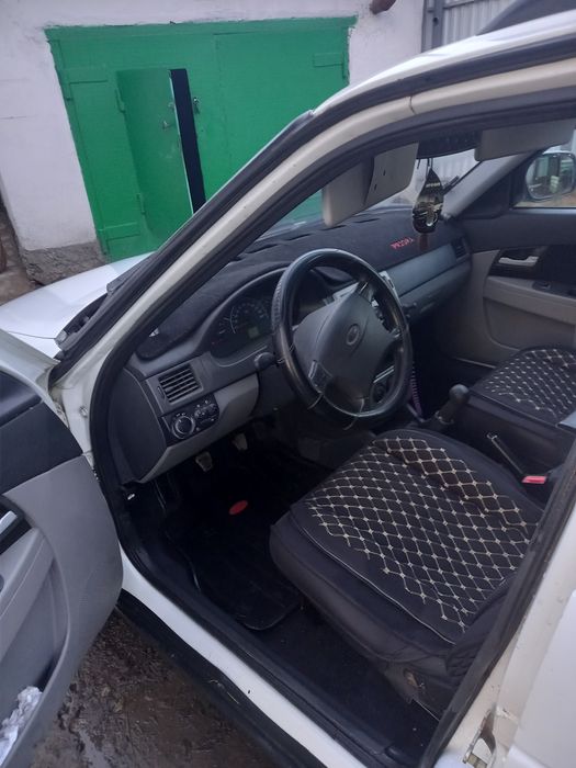 Приора универсал